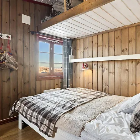I Hojlandet Taet Pa Vandreomrader Og Skilojper *
